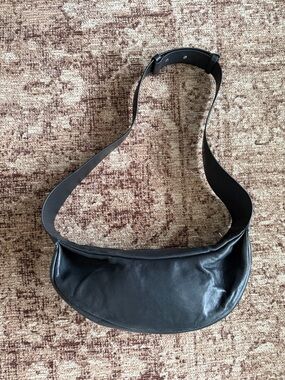 COS Classic Black Leather Crossbody Bag - Minimalist Everyday Style